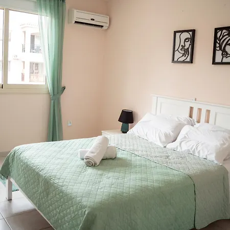 Noyas Place- Amazing 2bdrm With Swimming Pool Complex Pafos