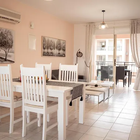 Noyas Place- Amazing 2bdrm With Swimming Pool Complex * Pafos